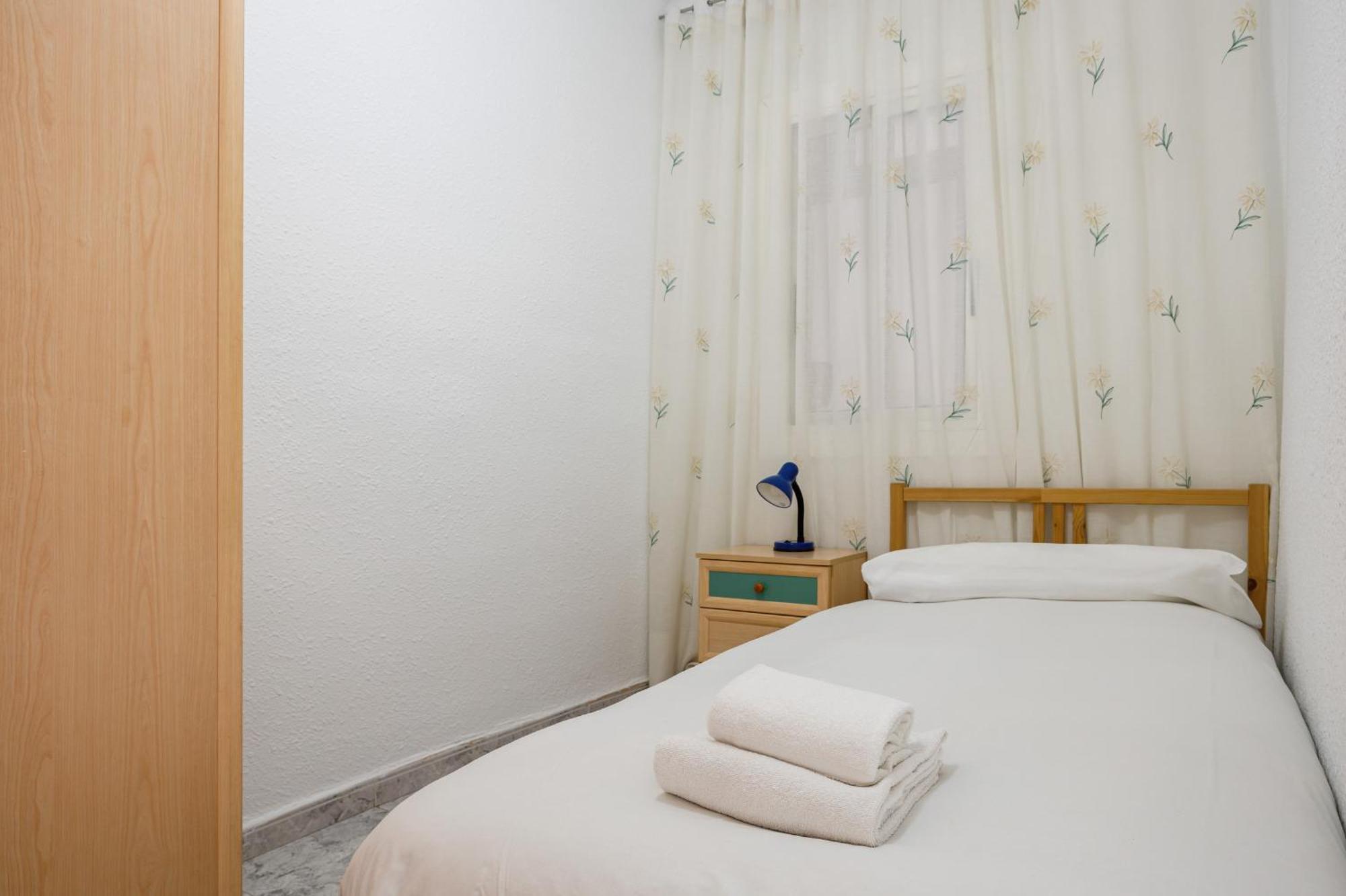 Besos - Bright Apartment Close To Congress & Port Sant Adrià de Besòs Eksteriør billede
